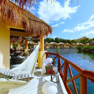 Romance Bungalow by the lake Adults Only